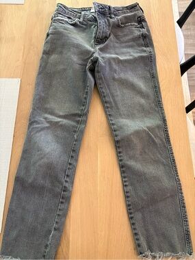 Free People women’s Straight Washed Gray Jeans